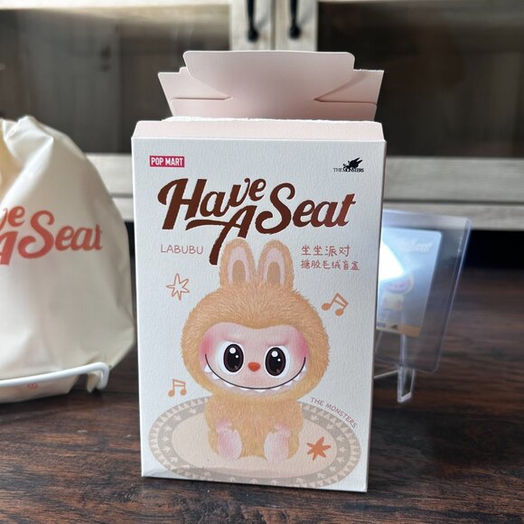 SI SI- The Monsters Have a Seat- Labubu, 100% Authentic - Picture 4 of 7